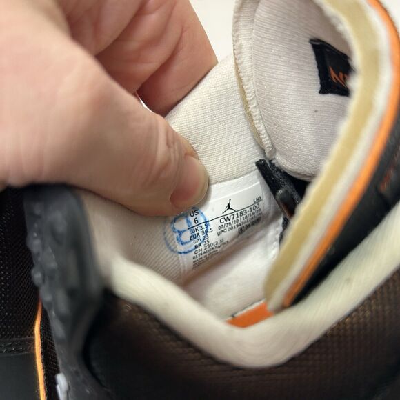 Nike Shoes Air Jordan 4 Retro SE WMNS "Starfish" 2024 - Picture 5 of 5